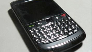 Unannounced BlackBerry Bold 9780 and OS 6.0 Shown Off In Video